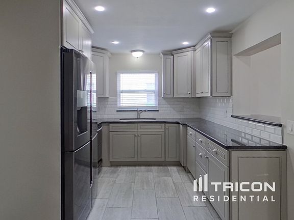 4th image of 3311 39th St N