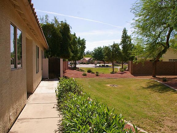 2nd image of 634 N Diane Ct