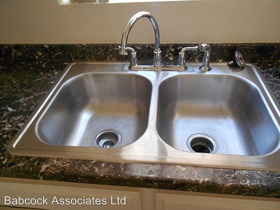4th image of 11432 Menlo Ave APT 4