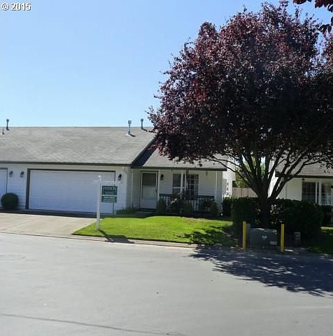 1st image of 6236 SE Luna Way