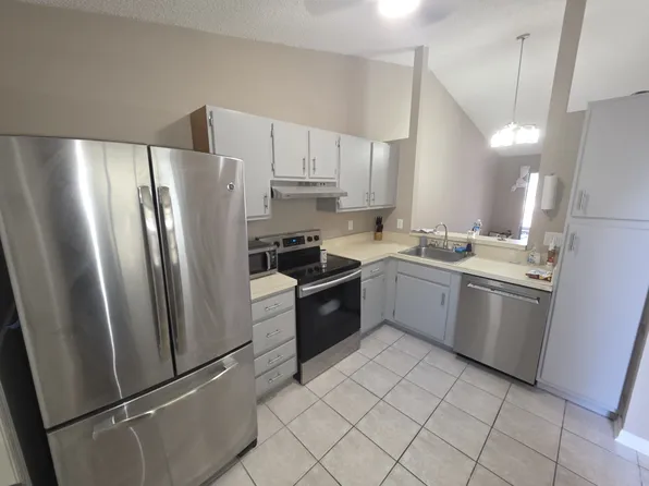 3199 Phlox Dr, Palm Harbor, FL 34684