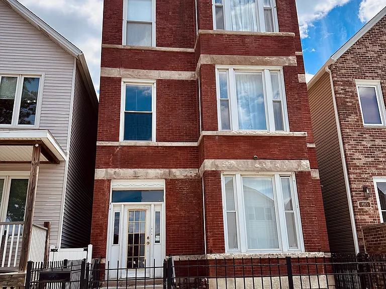 4613 S Emerald Ave #1 — Photo 2
