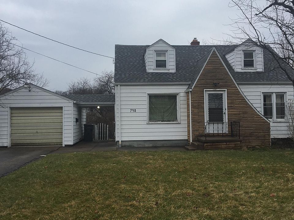 1st image of 748 E Lucius Ave