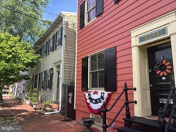 5th image of 1213 Prince St