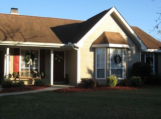 223 Ridge Bend Dr, Centerville, GA 31028