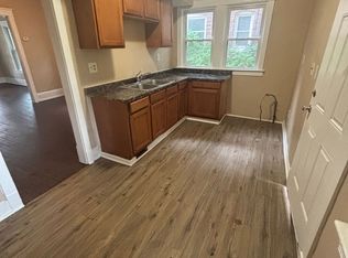 Side by Side Duplex Cleveland East Size, Cleveland, OH 44108