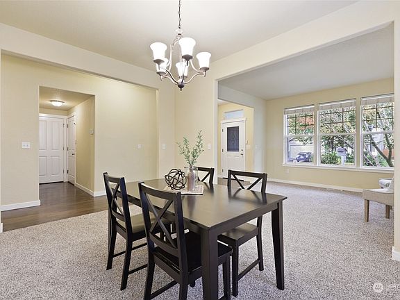 5th image of 2505 55th Avenue SE