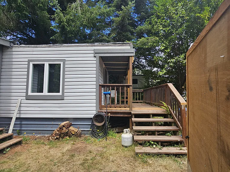 1620 SE Jefferson St — Photo 11