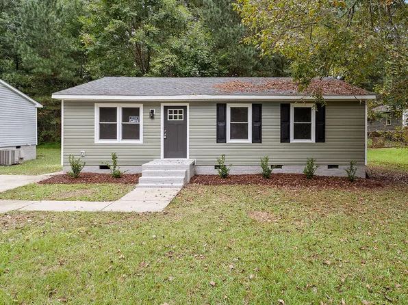 1213 Freeman Dr, Sanford, NC 27330