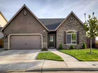 3822 Alamos Ave, Clovis, CA 93619