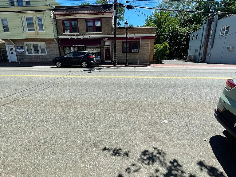 421-423 Main St #1R — Photo 1