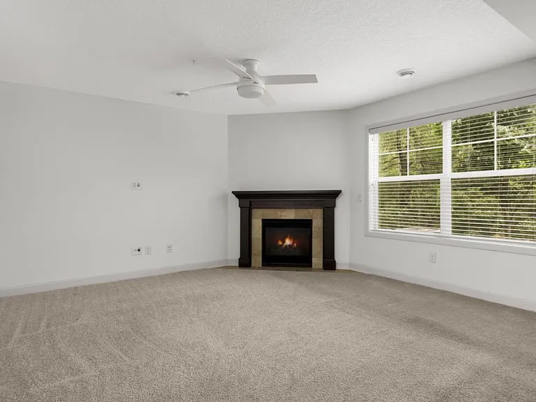 3223 Red Oak Trl — Photo 3