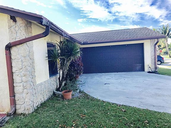 2nd image of 6041 Lambeth Cir