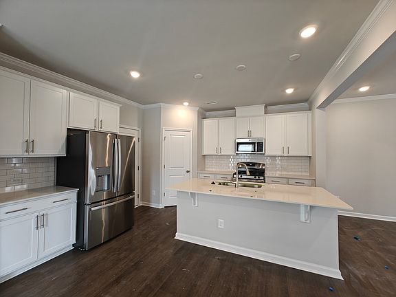 5th image of 1113 Rose Finch Dr