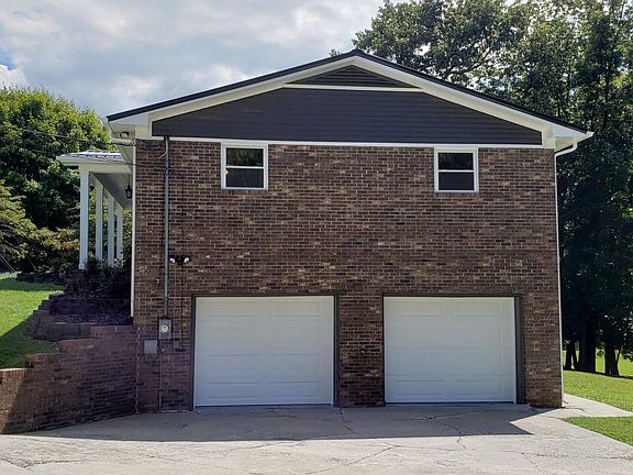 4th image of 296 Fuller Estates Cir