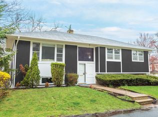 563 Summit Ave, Maplewood, NJ 07040