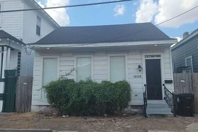 1st image of 1810 Frenchmen St