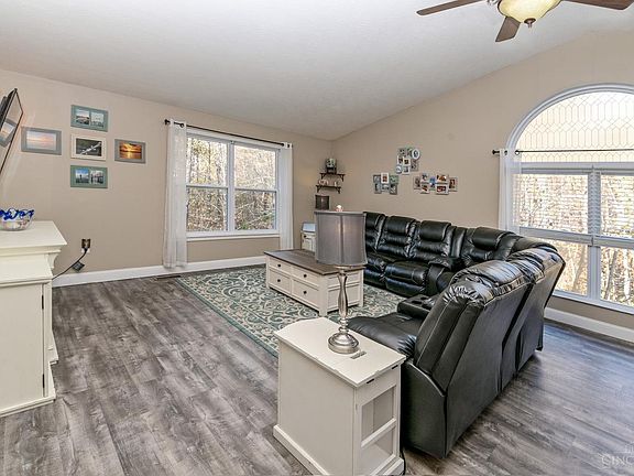 4th image of 141 Paddle Wheel Dr