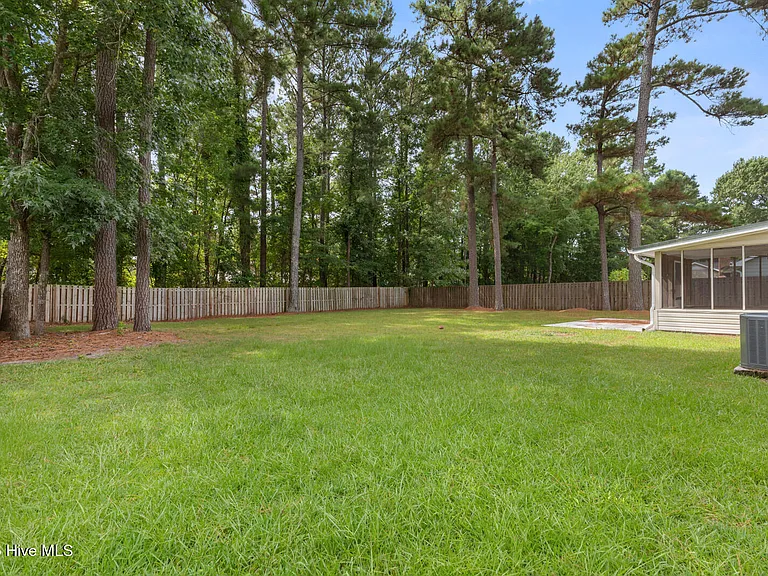 111 Silver Leaf Dr — Photo 22