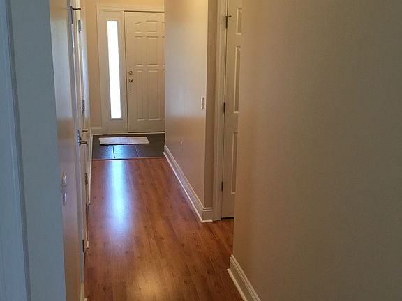 4th image of 405 Huff Heritage Ln