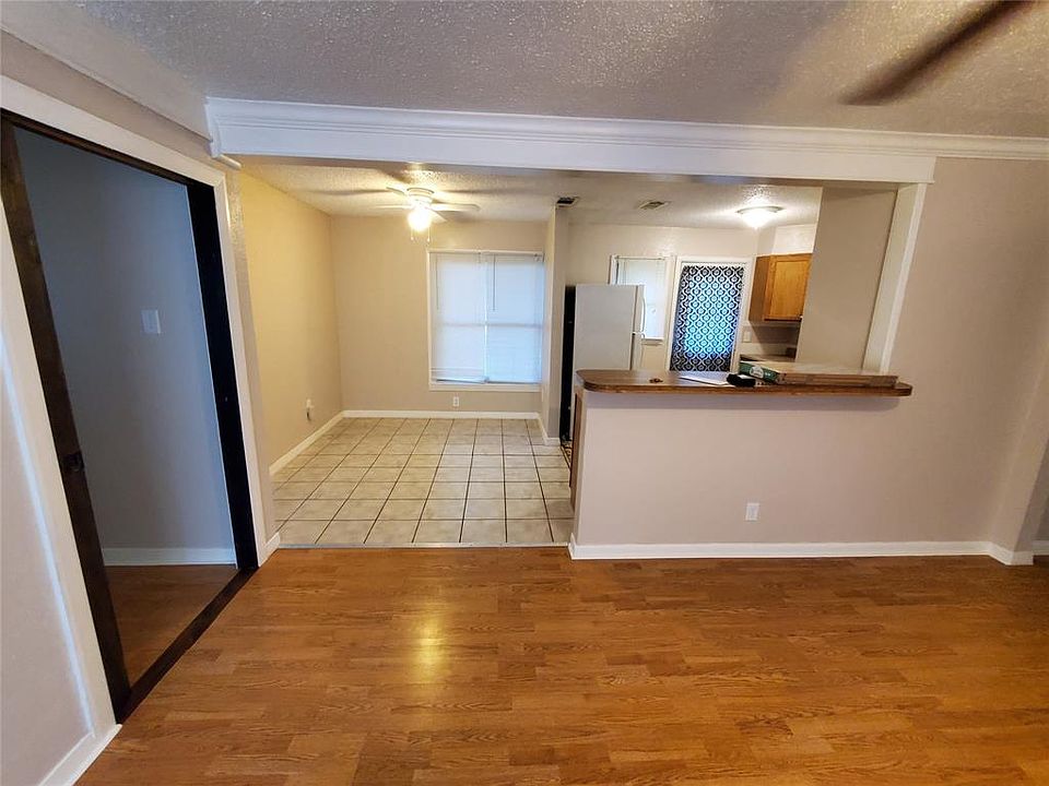 1st image of 10618 Sylvia St