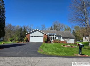 10 Westbury Ct, Jamestown, NY 14701