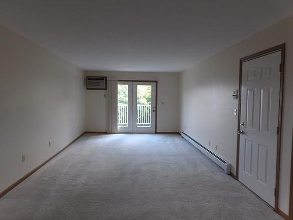 4th image of 849 Auburn Hills Dr Unit 4