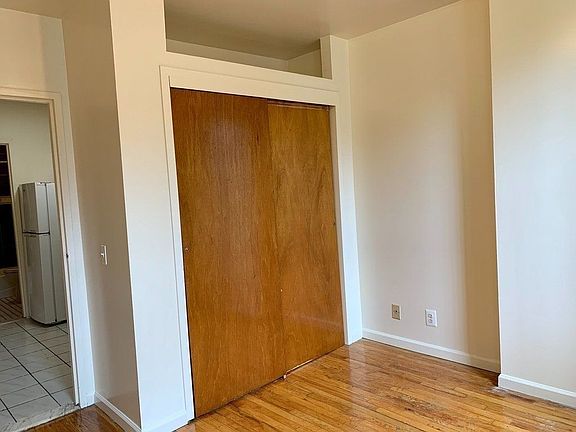 3rd image of 462 E 115th St #2DD