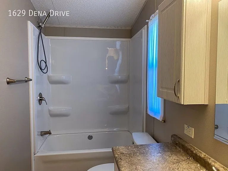 1629 Dena Dr — Photo 3