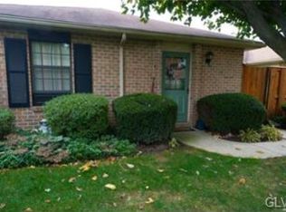 2767 Rolling Green Pl, Macungie, PA 18062