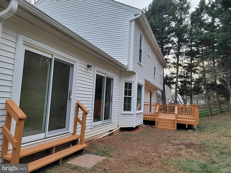 279 Terrie Dr — Photo 33