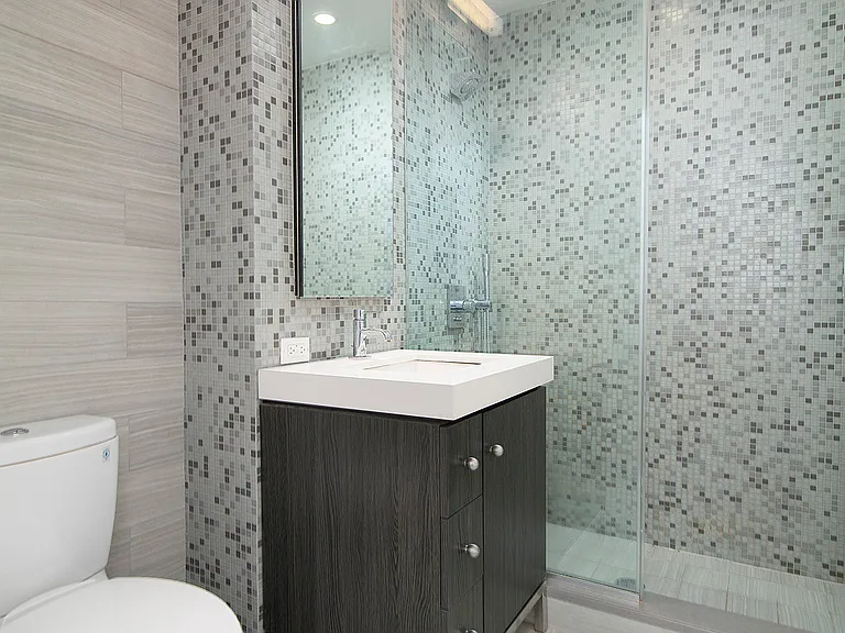 432 W 52nd St #6E — Photo 7