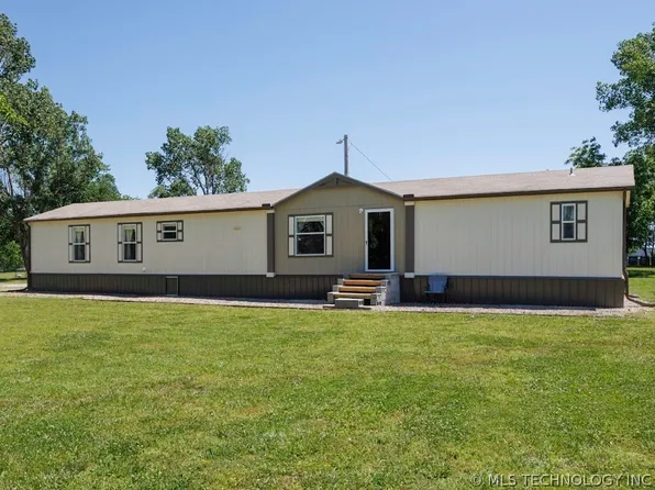 750 E 20th St, Pawhuska, OK 74056