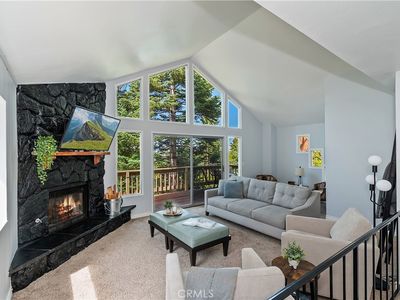 523 Pioneer Rd, Lake Arrowhead, CA, 92352