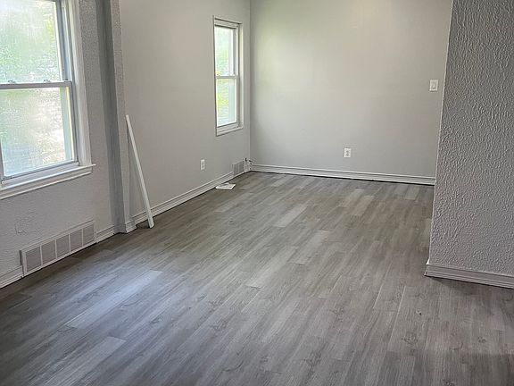 2nd image of 9656 Sioux