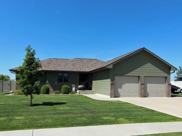 1804 E 58th St, Kearney, NE 68847