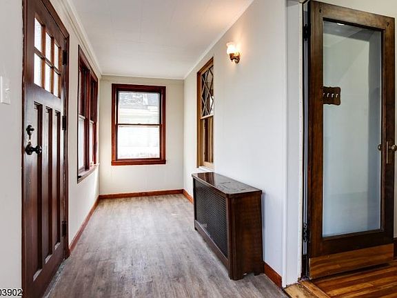 5th image of 173 Tappan Ave