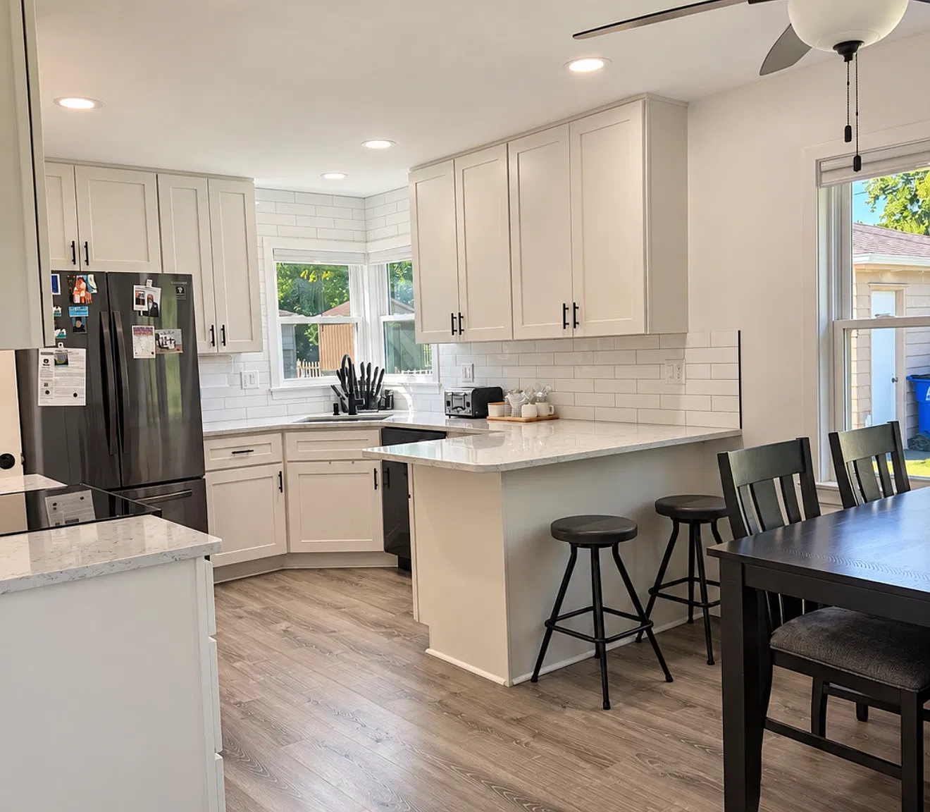 2 bed, 1200 sqft, $2,000 — Photo 2