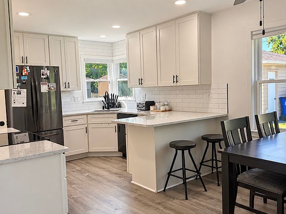 2nd image of 1120 Kentucky St