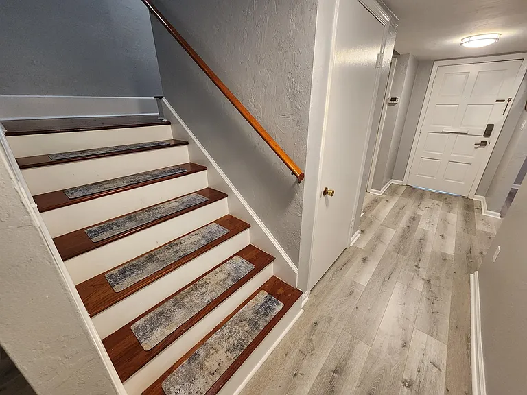 2949 Shamrock St S — Photo 22