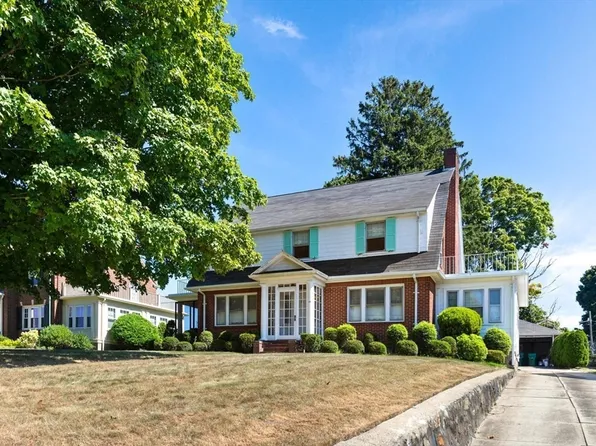 25 Rural Ave, Medford, MA 02155