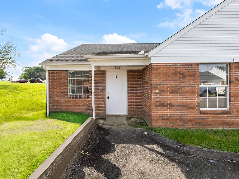 206 Rosemarie Dr #E — Photo 14