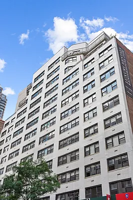 Rented by Greystar | media 7