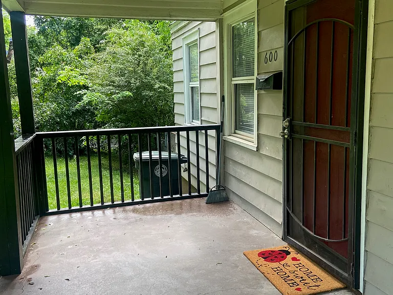 600 9th Ct S — Photo 2