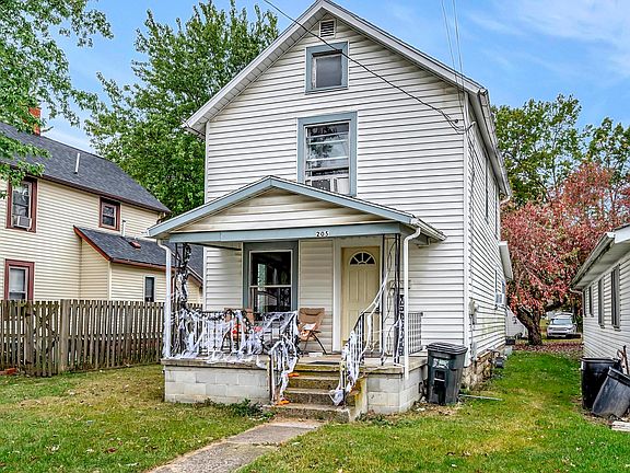 3rd image of 205 Franconia Ave