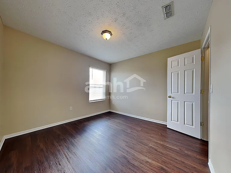 918 Kreider Ct — Photo 15
