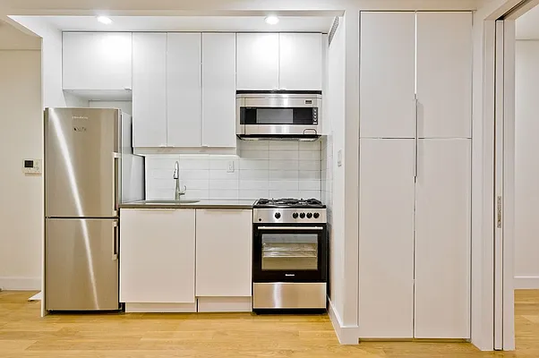 Rented by REAL New York | media 12