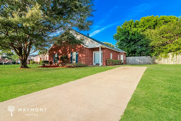 718 Sandy Ridge Ct — Photo 1