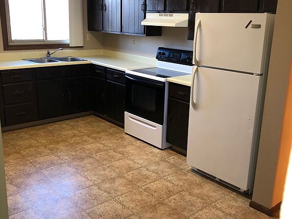 3rd image of 216 12th St NE APT 303