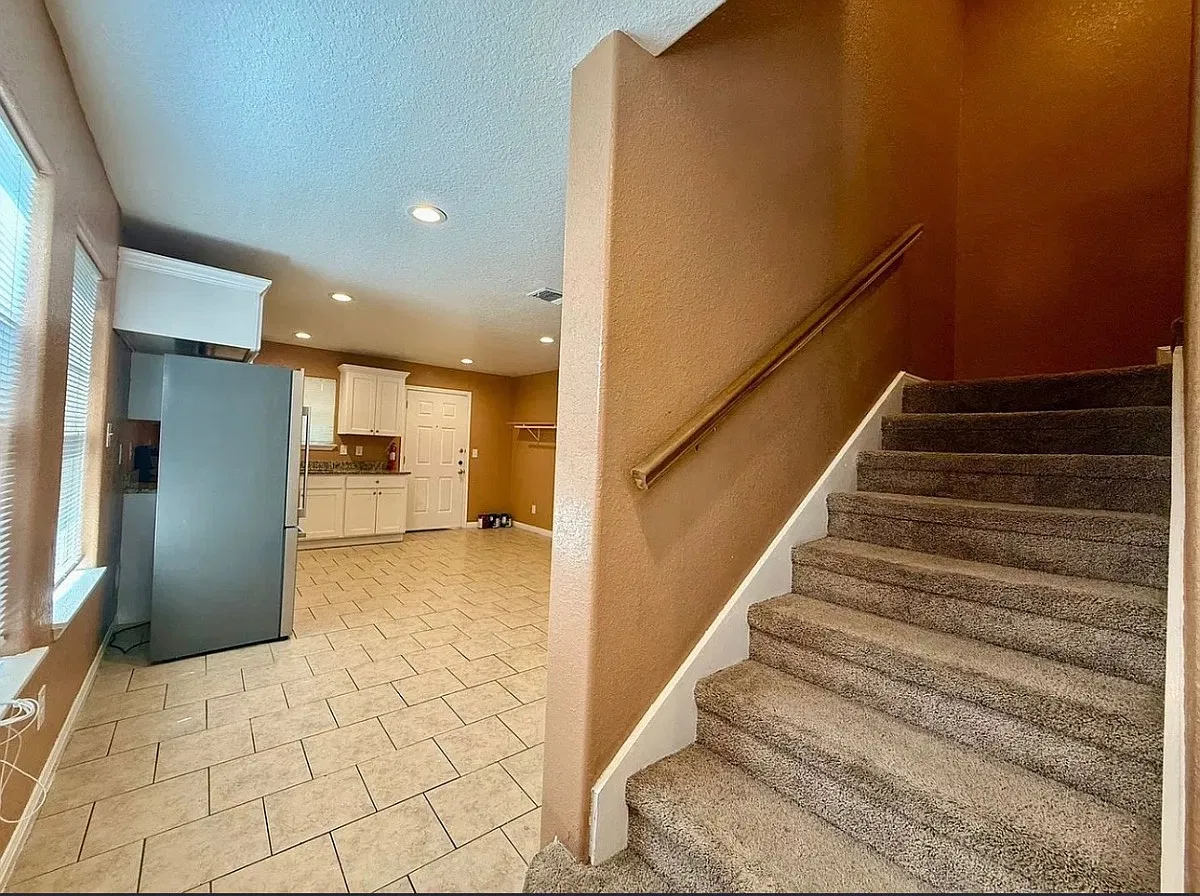 3 bed, 1218 sqft, $1,600 — Photo 4